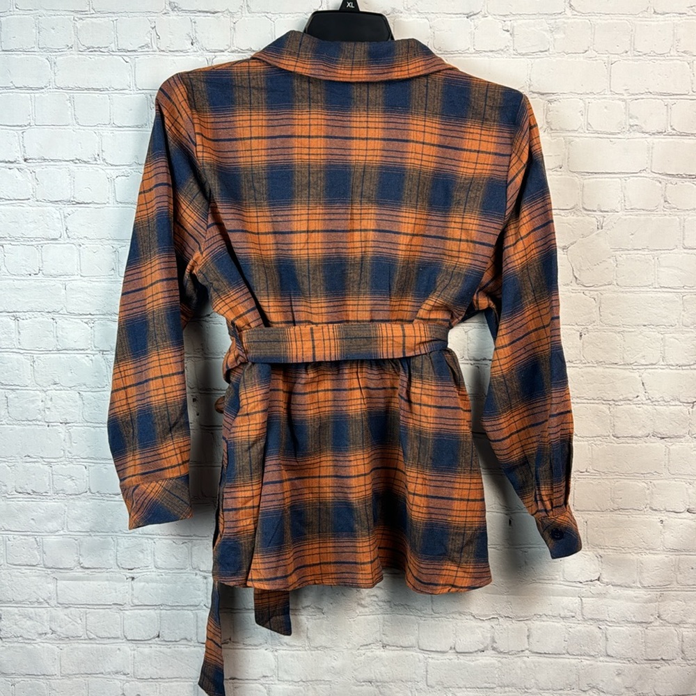 BloomChic Orange & Blue Plaid Tie Waist Flannel Top Plus Size 1X - Picture 6 of 6